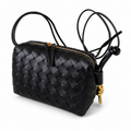 Geanta Margot crossbody, de tip camera bag, din piele naturală împletită